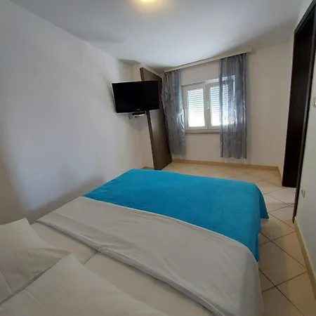 Apartment Holiday Baska Voda