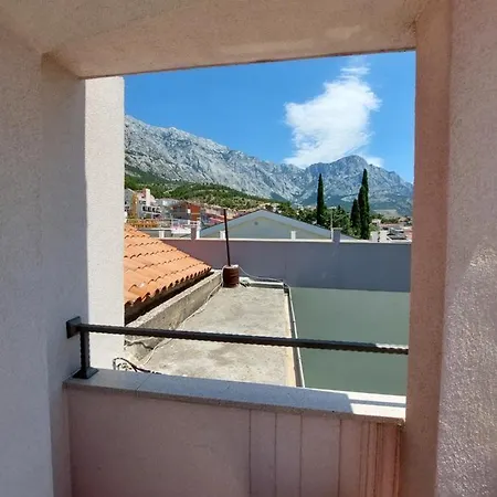 Holiday * Baska Voda